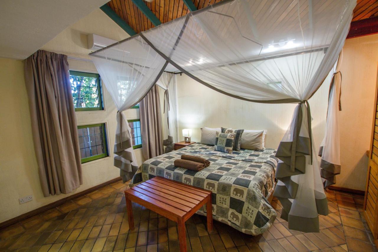 Flatdog Lodge Вікторія-Фоллс Екстер'єр фото